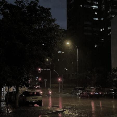 دانلود آهنگ اشتباس دل به تو دادن نمیخوام بمونه یادم تو رو تصویر مطلب
