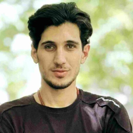 دانلود آهنگ جدید عرفان پند به نام ذهنم درگیر لرزش دست یه ارثی نیه تصویر مطلب