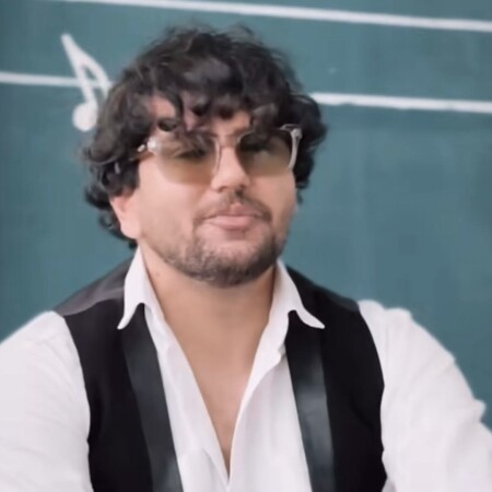 دانلود اهنگ مسیحا روزبه دلبرم نازنین یار شکلیم تصویر مطلب