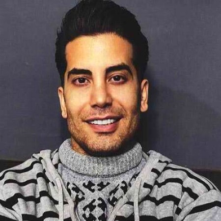 دانلود آهنگ فرشاد آزادی خودم باهات میمونم عشق دلم بیا پیشم