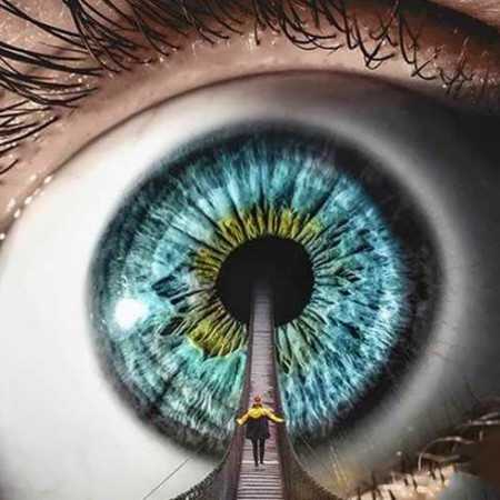 به چشمونت قسم اگه بخوای تو دو تا چشام بخای زیر پات میذارم
