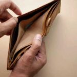 اهنگ عصبیم بداخلاقم چون پول ندارم