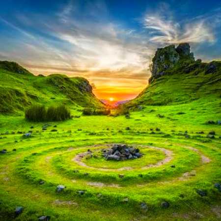 آرزو میکنم نبینمت دیگه جایی میدونم الانم حس به یکی دیگه داری